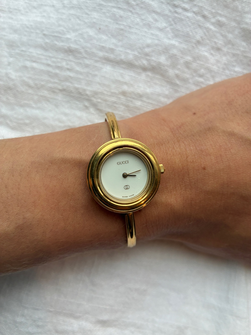 Vintage Gucci 1100-L Bezel Watch - Picture 3 of 10